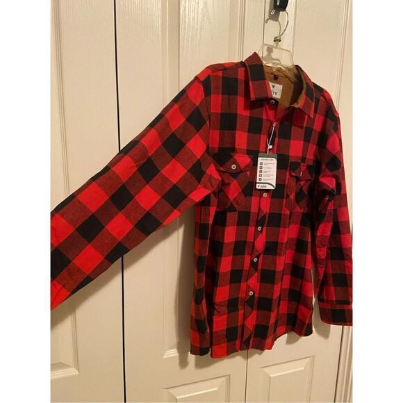 Mens flannel red and back button down shirt - Picture 3 of 5